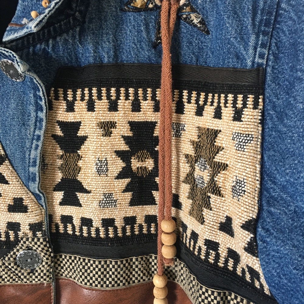 🐻VTG embellished soft denim boho jacket - Picture 5 of 16